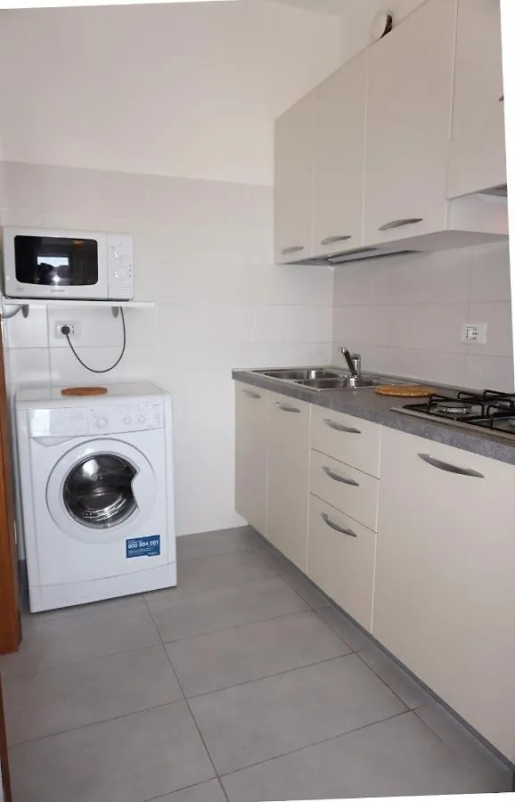 Studio In Porto Santa Margherita 40176 Lägenhet